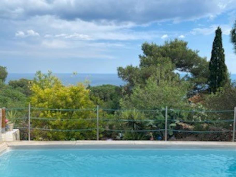 Haut De Villa Au Mont St Clair Vue Exceptionnelle Mer Et Foret Terrasses, Piscine, Petanque, Solarium Prives Сет Екстер'єр фото