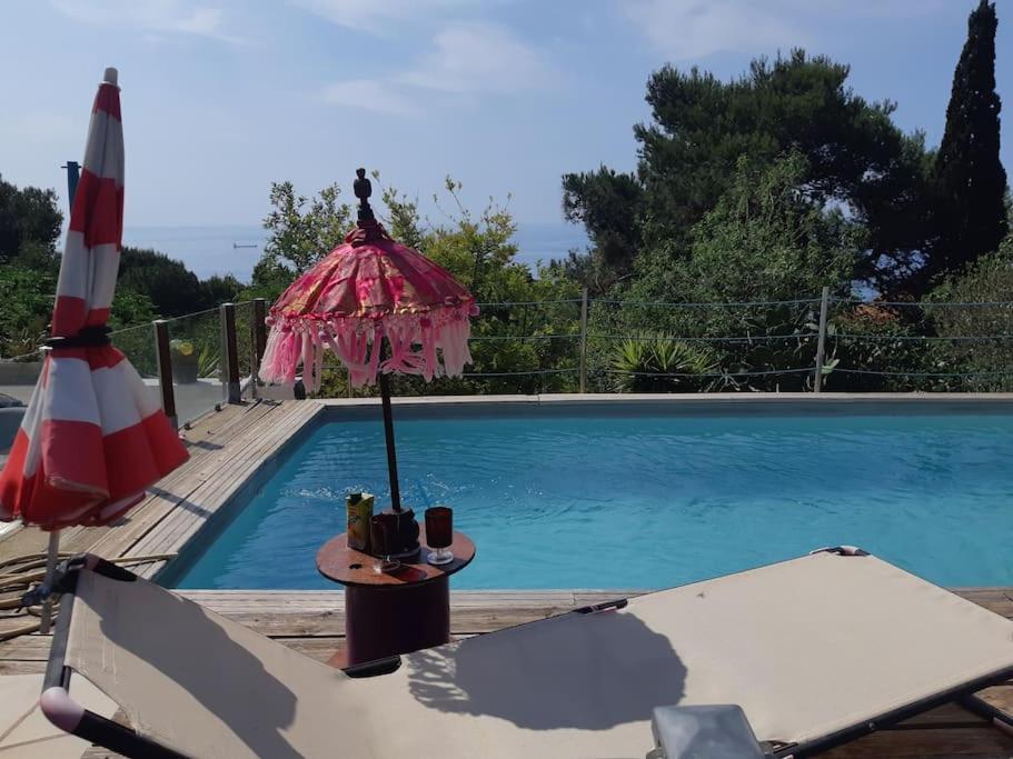 Haut De Villa Au Mont St Clair Vue Exceptionnelle Mer Et Foret Terrasses, Piscine, Petanque, Solarium Prives Сет Екстер'єр фото